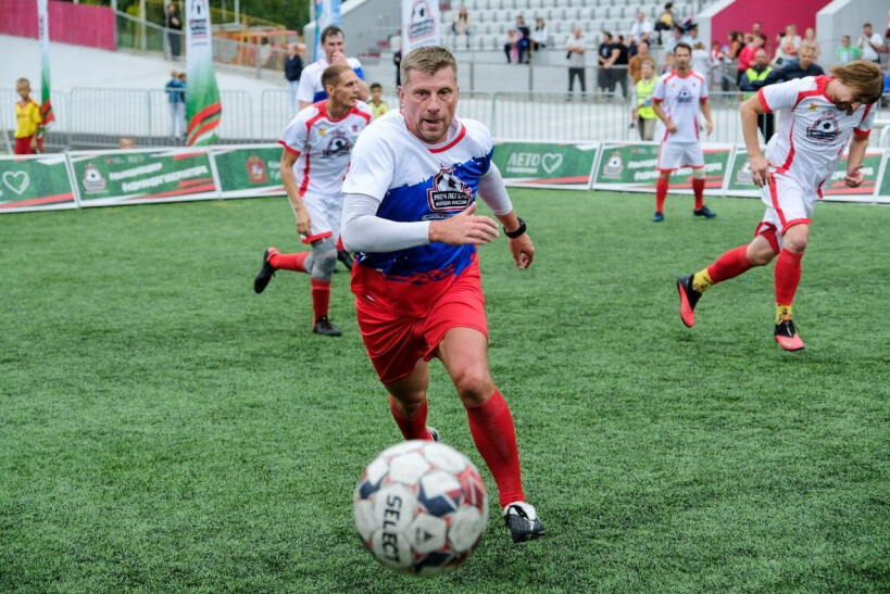 Огненный матч с легендами футбола увидели зрители в Ногинск