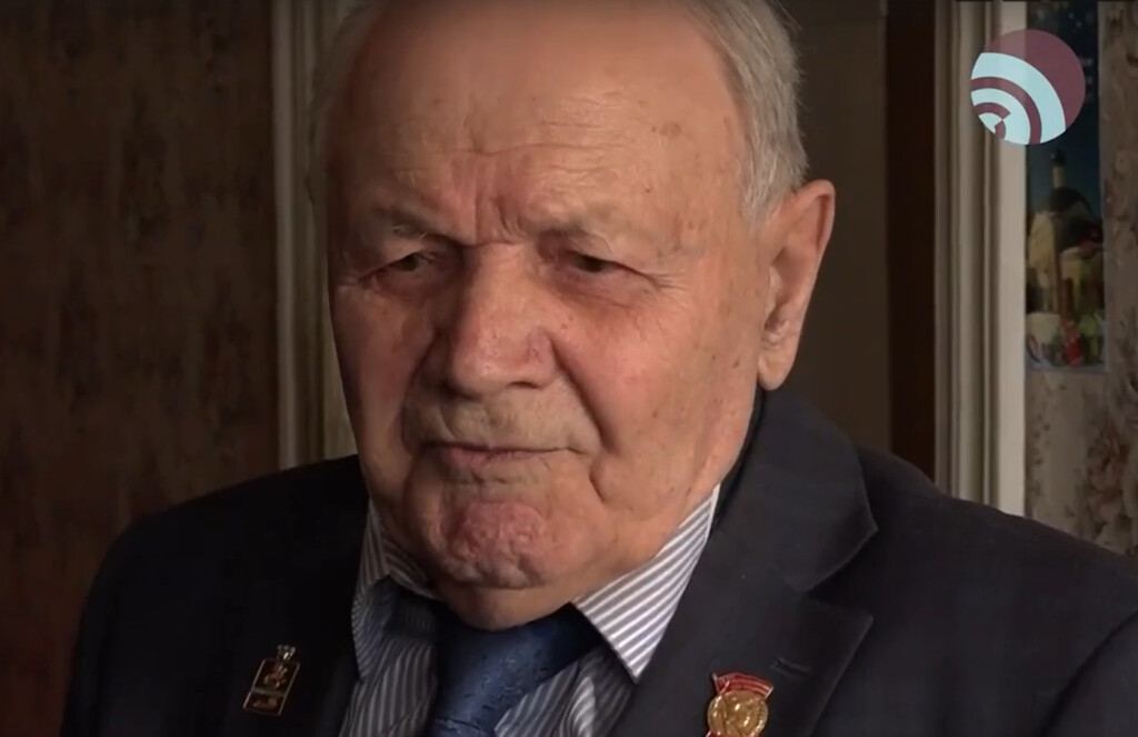 Глава округа Игорь Сухин поздравил ветерана войны Петра Сагана с днём рождения