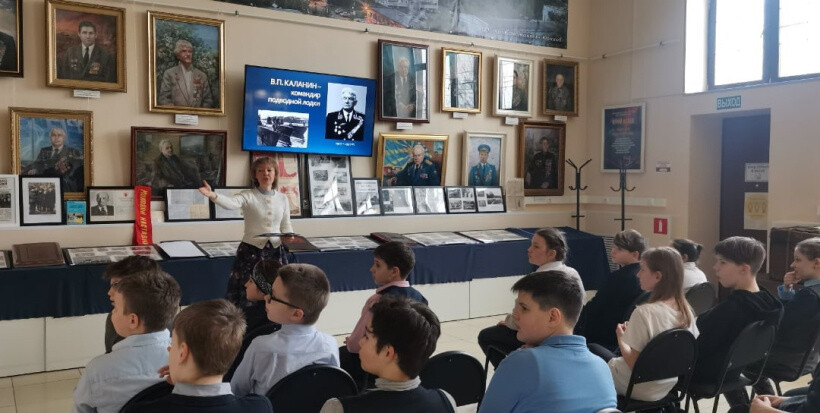 Богородские школьники узнали о жизненном пути командира подводной лодки С-14 Виктора Каланина