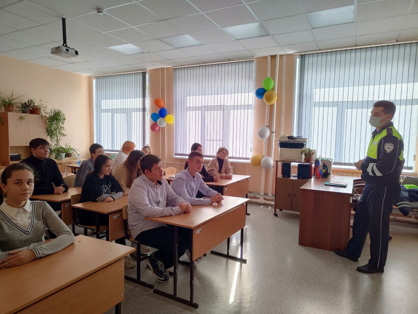 Сотрудники МУ МВД России «Ногинское» провели уроки дорожной грамотности в школах